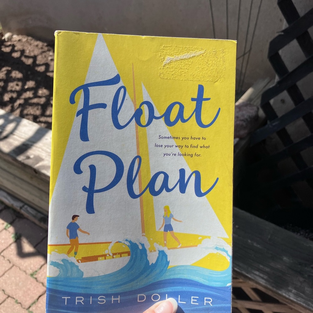 EXTRA 15% OFF 
📚2/$5 Float Plan by Trish Doller